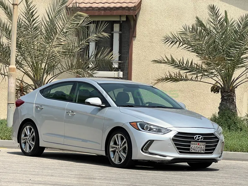  Hyundai Elantra 